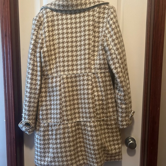 Ladies large dress winter coat. - Picture 3 of 4